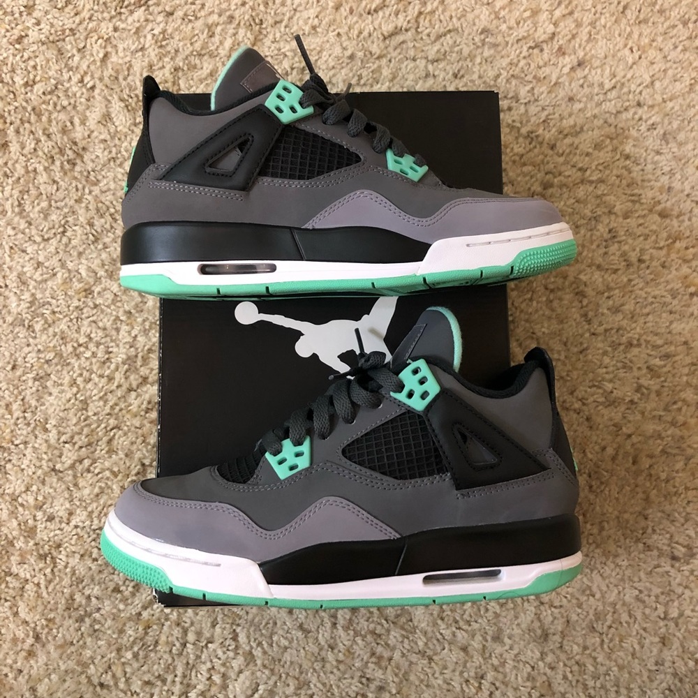 Jordan Retro 4 Green Glow